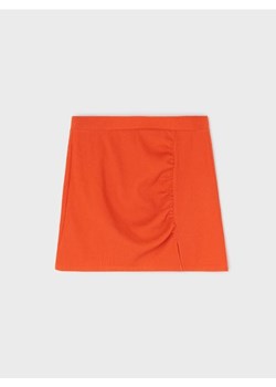 Sinsay - Prążkowana spódnica mini z marszczeniami - pomarańczowy ze sklepu Sinsay w kategorii Spódnice - zdjęcie 188715830