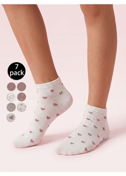 Sinsay - Zestaw skarpetek z motywem serc 7 pack - wielobarwny ze sklepu Sinsay w kategorii Skarpetki damskie - zdjęcie 188715861