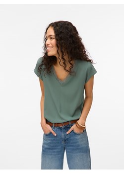 Vero Moda Koszulka w kolorze zielonym ze sklepu Limango Polska w kategorii Bluzki damskie - zdjęcie 188719671