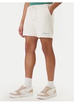 Tommy Jeans Szorty sportowe Contrast Linear DM0DM22697 Biały Regular Fit ze sklepu MODIVO w kategorii Spodenki męskie - zdjęcie 188719872