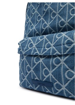 Calvin Klein Plecak Emblem Aop Denim Round Backpack LV04D3429G Niebieski ze sklepu MODIVO w kategorii Plecaki - zdjęcie 188719893