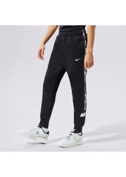 NIKE SPODNIE M NSW REPEAT FLC JGGR BB ze sklepu Sizeer w kategorii Spodnie męskie - zdjęcie 188720151