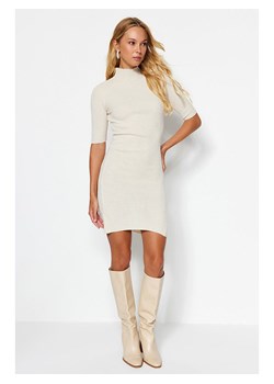 trendyol Sukienka w kolorze kremowym ze sklepu Limango Polska w kategorii Sukienki - zdjęcie 188726193