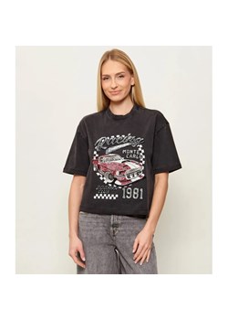 GUESS T-shirt RACE CAR TEE | Relaxed fit ze sklepu Gomez Fashion Store w kategorii Bluzki damskie - zdjęcie 188727443
