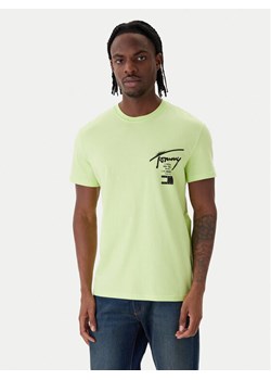 Tommy Jeans T-Shirt City Sign DM0DM22553 Zielony Regular Fit ze sklepu MODIVO w kategorii T-shirty męskie - zdjęcie 188728672