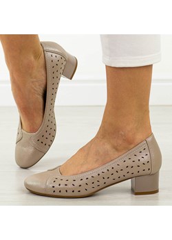 Beżowe czółenka damskie ażurowe na obcasie Potocki 12094 ze sklepu suzana.pl w kategorii Czółenka - zdjęcie 188729800