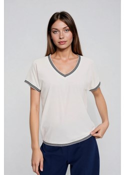 Bluzka z bawełny biała ze sklepu Moodo.pl w kategorii Bluzki damskie - zdjęcie 188731072