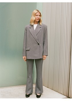 Reserved - Spodnie flare z kantem - ciemnoszary ze sklepu Reserved w kategorii Spodnie damskie - zdjęcie 188733531