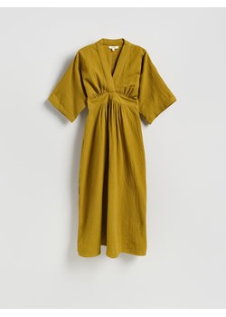 Reserved - Muślinowa sukienka midi - oliwkowy ze sklepu Reserved w kategorii Sukienki - zdjęcie 188733683