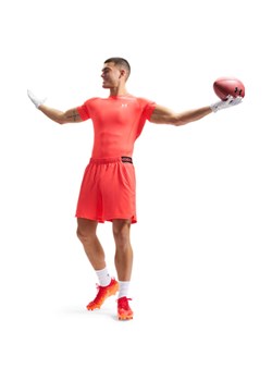Męskie spodenki treningowe Under Armour UA Vanish Woven 6in Shorts - pomarańczowe ze sklepu Sportstylestory.com w kategorii Spodenki męskie - zdjęcie 188746743