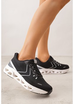 Czarne Siateczkowe Buty Sportowe na Podeszwie z Otworami Quilvia ze sklepu renee.pl w kategorii Buty sportowe damskie - zdjęcie 188747001