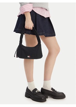 Torebka Tommy Jeans Tjw Casual Shoulder Bag AW0AW18068 Czarny ze sklepu eobuwie.pl w kategorii Torebki damskie - zdjęcie 188747531