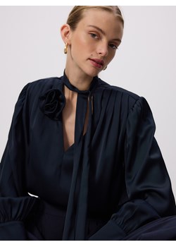 Reserved - Bluzka z ozdobnym wiązaniem - granatowy ze sklepu Reserved w kategorii Bluzki damskie - zdjęcie 188749450