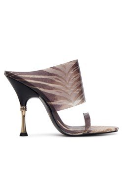 Just Cavalli Klapki 80RA3S48 ZSE42 Beżowy ze sklepu MODIVO w kategorii Klapki damskie - zdjęcie 188752404