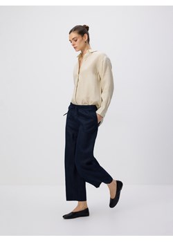 Reserved - Lniane spodnie z wiązaniem - granatowy ze sklepu Reserved w kategorii Spodnie damskie - zdjęcie 188753482