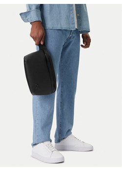Nerka Calvin Klein Jeans Cargo Waistbag LV04G3082G Czarny ze sklepu eobuwie.pl w kategorii Nerki - zdjęcie 188755722