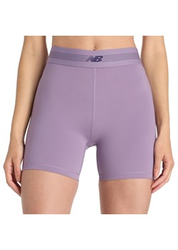 Spodenki damskie New Balance WB61E4GEAA5 - fioletowe ze sklepu streetstyle24.pl w kategorii Szorty - zdjęcie 188756892