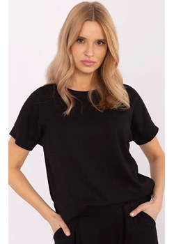 Czarna bluzka basic z wiskozą RV-BZ-A616.01P, Kolor czarny, Rozmiar uniwersalny, Relevance ze sklepu Primodo w kategorii Bluzki damskie - zdjęcie 188768091