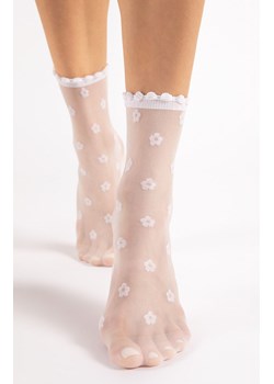 Cienkie skarpetki w kwiaty białe April 15 DEN, Kolor biały, Rozmiar uniwersalny, Fiore ze sklepu Primodo w kategorii Skarpetki damskie - zdjęcie 188768854