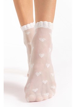 Fiore cienkie skarpetki damskie serca białe KOKORO 20 DEN, Kolor biały, Rozmiar uniwersalny, Fiore ze sklepu Primodo w kategorii Skarpetki damskie - zdjęcie 188768964