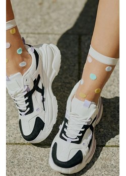 Cienkie skarpetki w kropki ecru-żółty Punta, Kolor ecru-żółty, Rozmiar 35-38, Gabriella ze sklepu Primodo w kategorii Skarpetki damskie - zdjęcie 188769183