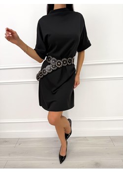 Czarna Prosta Sukienka ze Stójką ze sklepu ModnaKiecka.pl w kategorii Sukienki - zdjęcie 188806124