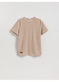 Reserved - Strukturalny t-shirt regular - beżowy ze sklepu Reserved w kategorii T-shirty męskie - zdjęcie 188807340