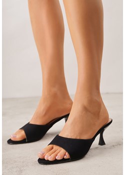 Czarne Klapki na Kaczuszce z Otwartym Noskiem Xenlyn ze sklepu born2be.pl w kategorii Klapki damskie - zdjęcie 188808131