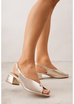 Złote Sandały na Obcasie ze Skórzaną Wkładką i Cyrkoniami Vylyra ze sklepu born2be.pl w kategorii Sandały damskie - zdjęcie 188808381