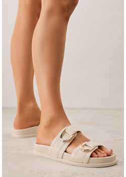 Beżowe Klapki Ozdobione Dwoma Klamrami Sthosaildy ze sklepu born2be.pl w kategorii Klapki damskie - zdjęcie 188809101
