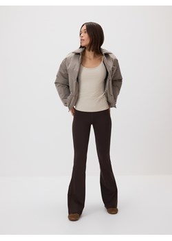 Reserved - Gładki top na ramiączkach - beżowy ze sklepu Reserved w kategorii Bluzki damskie - zdjęcie 188811682