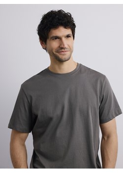Reserved - T-shirt regular z bawełny - szary ze sklepu Reserved w kategorii T-shirty męskie - zdjęcie 188812714