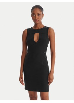 Guess Sukienka koktajlowa W1GK0S WB4H2 Czarny Slim Fit ze sklepu MODIVO w kategorii Sukienki - zdjęcie 188821023