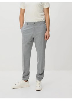 Reserved - Spodnie comfort fit - jasnoszary ze sklepu Reserved w kategorii Spodnie męskie - zdjęcie 188821473