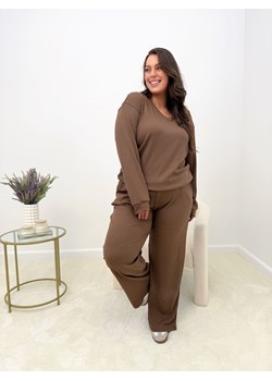 Brązowy Prążkowany Komplet Bluzka + Szerokie Spodnie ze sklepu ModnaKiecka.pl w kategorii Komplety i garnitury damskie - zdjęcie 188821634