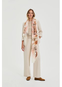 Szal różowy ze sklepu Moodo.pl w kategorii Szaliki i chusty damskie - zdjęcie 188822431