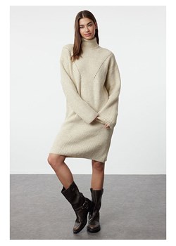 trendyol Sukienka w kolorze kremowym ze sklepu Limango Polska w kategorii Sukienki - zdjęcie 188824080