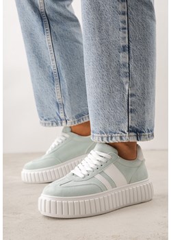 Zielone Sneakersy na Tłoczonej Platformie Ozdobione Dwoma Paskami Hesaia ze sklepu renee.pl w kategorii Buty sportowe damskie - zdjęcie 188826542