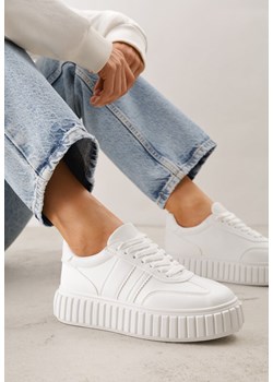 Białe Sneakersy na Tłoczonej Platformie Ozdobione Dwoma Paskami Hesaia ze sklepu renee.pl w kategorii Buty sportowe damskie - zdjęcie 188826560