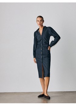 Reserved - Jeansowa sukienka midi - granatowy ze sklepu Reserved w kategorii Sukienki - zdjęcie 188828943