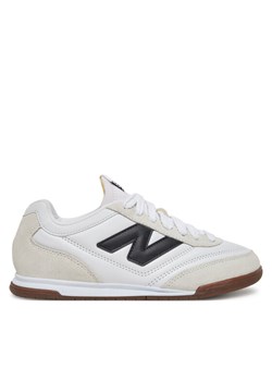 Sneakersy New Balance URC42LA Biały ze sklepu eobuwie.pl w kategorii Buty sportowe damskie - zdjęcie 188829311