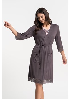 Moraj PDSZ4300-003 szlafrok krótki z rękawem 3/4 patt 1-taupe ze sklepu kontri.pl w kategorii Szlafroki damskie - zdjęcie 188831714