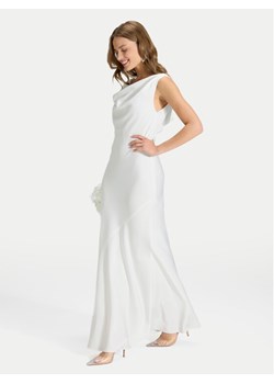 Swing Sukienka wieczorowa 5AK14500 Biały Regular Fit ze sklepu MODIVO w kategorii Sukienki - zdjęcie 188833093