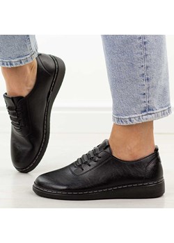 Czarne półbuty damskie Unisoft 5933 ze sklepu suzana.pl w kategorii Czółenka - zdjęcie 188836894