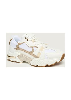 Guess Sneakersy CARRLI6 ze sklepu Gomez Fashion Store w kategorii Buty sportowe damskie - zdjęcie 188837140