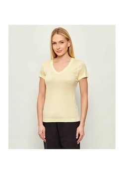 GUESS T-shirt | Regular Fit ze sklepu Gomez Fashion Store w kategorii Bluzki damskie - zdjęcie 188837220