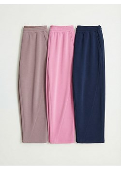 Mohito - Granatowe spodnie dresowe z modalem - granatowy ze sklepu Mohito w kategorii Spodnie damskie - zdjęcie 188840781