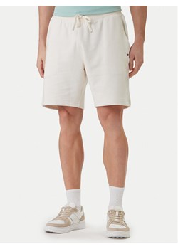 Tommy Hilfiger Szorty materiałowe Essential MW0MW37240 Écru Regular Fit ze sklepu MODIVO w kategorii Spodenki męskie - zdjęcie 188850330