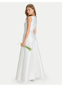 Swing Sukienka wieczorowa 5AJ16000 Biały Regular Fit ze sklepu MODIVO w kategorii Sukienki - zdjęcie 188850462