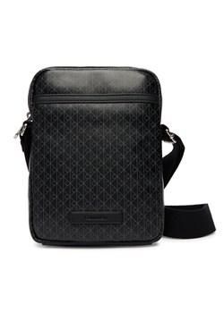 Calvin Klein Saszetka Emblem Aop Coated Slim Reporter LV04D3334G Czarny ze sklepu MODIVO w kategorii Torby męskie - zdjęcie 188850471